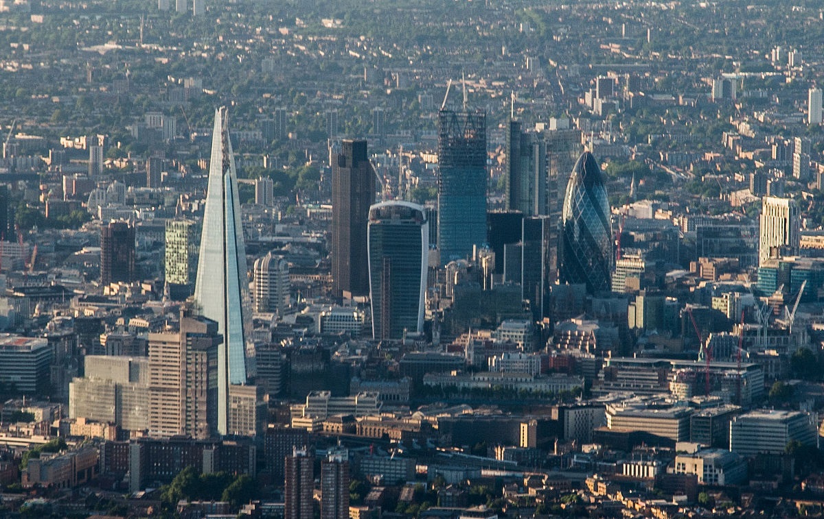 非洲最大岛屿马达加斯加岛，比欧洲最大岛屿大不列颠岛大三倍