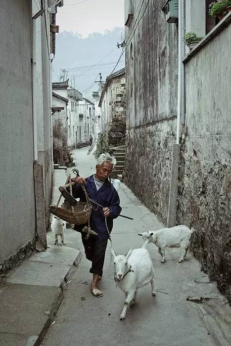 独自旅行一定要去的地方,第一次独自旅行去了哪里