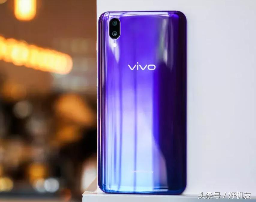 手机颜色比较特别的有哪些,手机的所有颜色怎么变