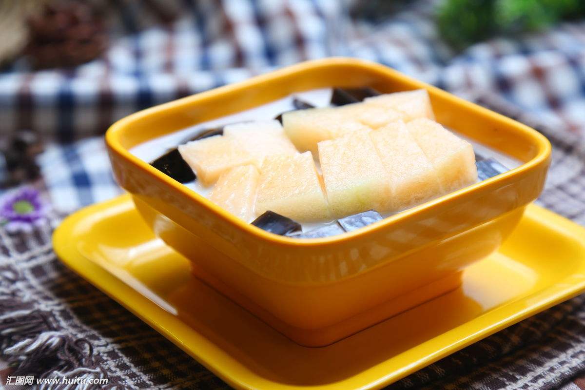 揭秘华夏第一小吃龟苓膏,南方小吃龟苓膏和什么傻傻分不清