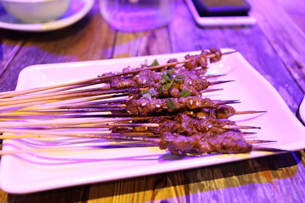 当音乐邂逅烧烤,慢节奏音乐烤吧