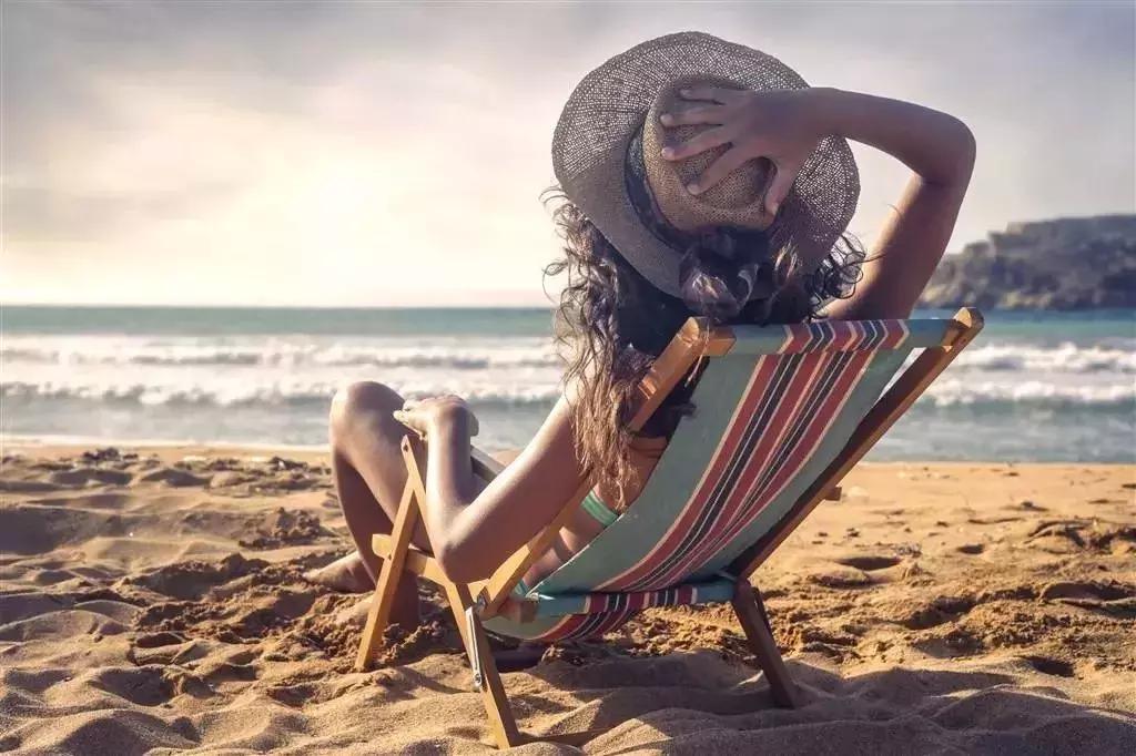 要多去旅行而非只是旅游,去旅行而不是旅游