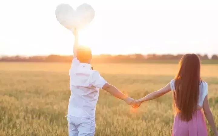 要多去旅行而非只是旅游,去旅行而不是旅游