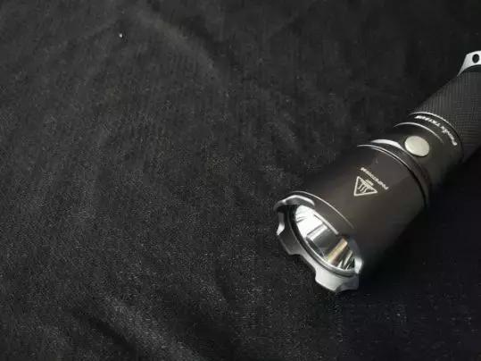 涓嶅仛璇勪环鍙垎浜嚜宸辩殑鐪嬫硶,fenixtk15