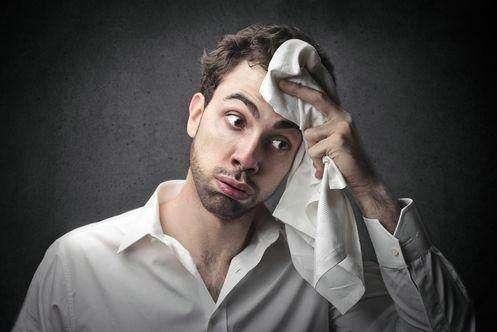 低血糖会引起哪些不可逆的现象,低血糖症状不处理会自己好吗