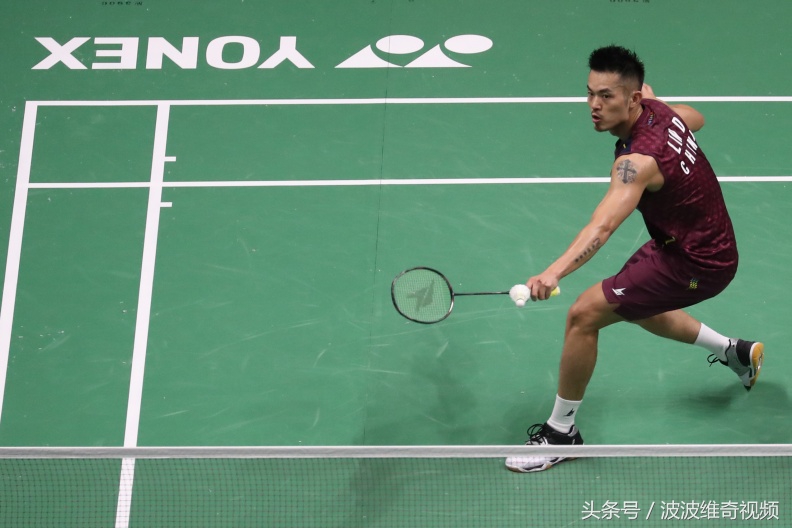 林丹换拍击球,林丹为什么换球比双打频繁