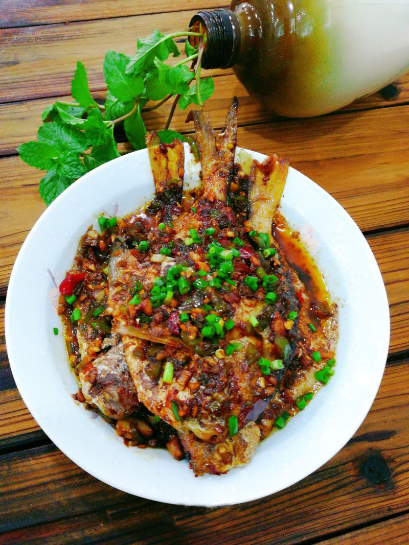 名贵鲳鱼家常做法,香酥鲳鱼最正宗的做法