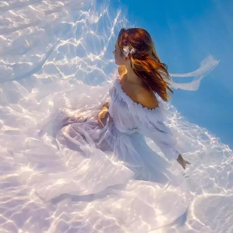 如何用手机拍出艺术照的效果,作为摄影师拍艺术照用什么相机