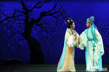 喜欢戏曲的人越来越少,喜欢越剧的人是怎么样的人