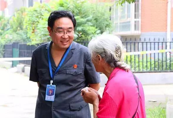 河南一高校暴雨积水,河南暴雨平原变湖泊