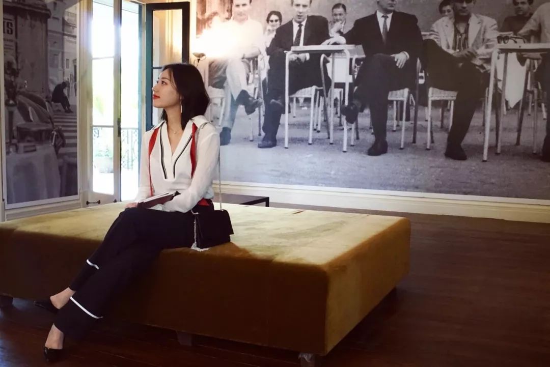 去度假穿什么衣服好看,假期出游怎么穿轻松又时髦