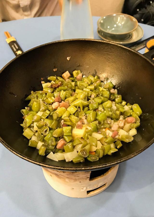 鎴愰兘80鍚庡皬浼欏紑闈㈤,鎴愰兘80鍚庡皬浼欑殑鐖嗙孩涔嬭矾