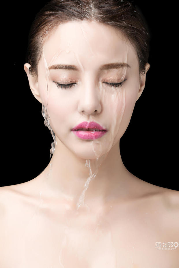 想穿露肩装皮肤太黑了怎么办,当你想要穿露肩衣时