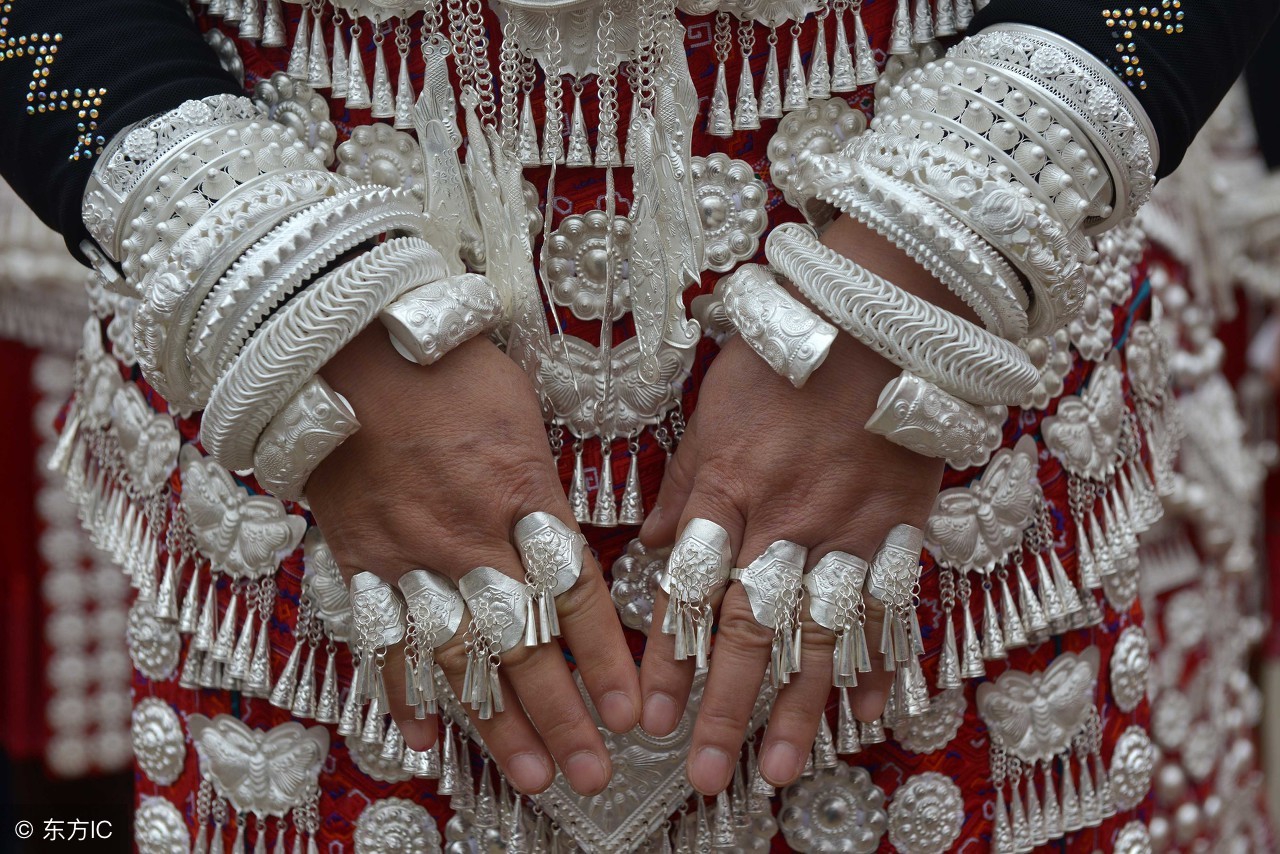辨别银首饰最简单的方法,怎样分辨银饰品的含银量