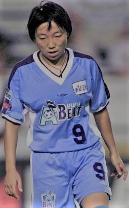 女足国脚王霜加盟巴黎圣日耳曼,女足王霜签约巴黎