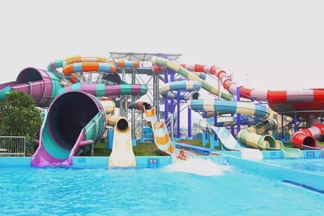 郑州最干净的水上乐园室内,郑州最好玩的水上游乐园