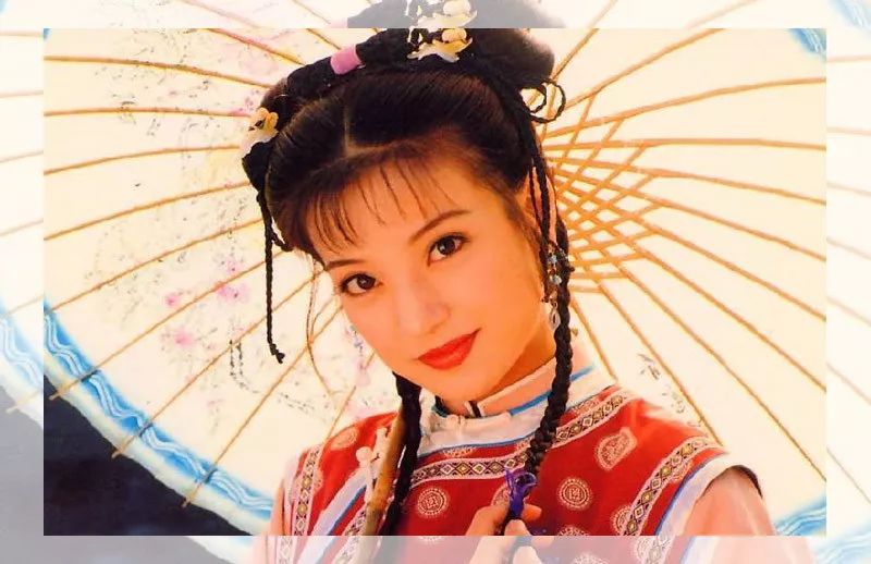 赵薇曾经凭借一部还珠格格而爆火,赵薇1998年和还珠格格的不解之缘