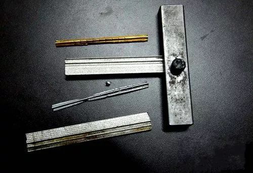 “小黑盒”秒开锁、拍照片配钥匙……我们的门锁还安全吗？