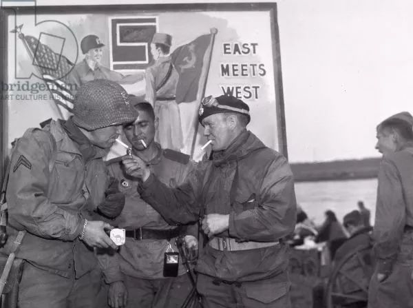 二战时，美军的单兵口粮有多“奢侈”？可口可乐一年喝掉10亿多瓶