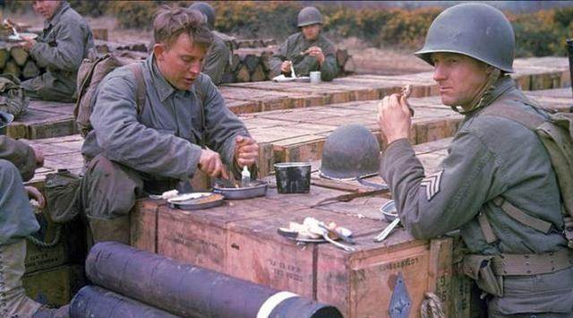 二战时，美军的单兵口粮有多“奢侈”？可口可乐一年喝掉10亿多瓶