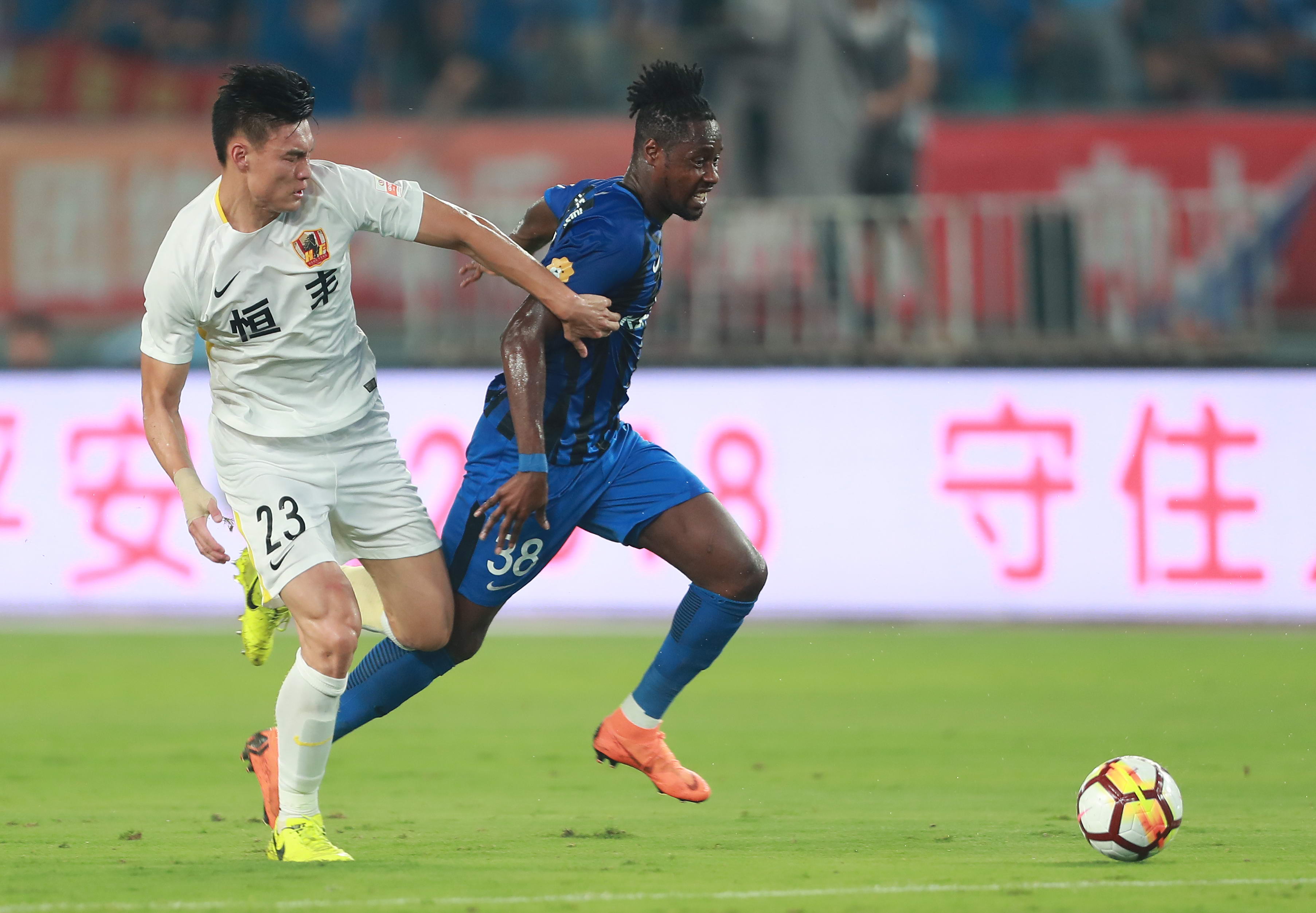 江苏苏宁前锋博阿基耶,苏宁足球吴曦