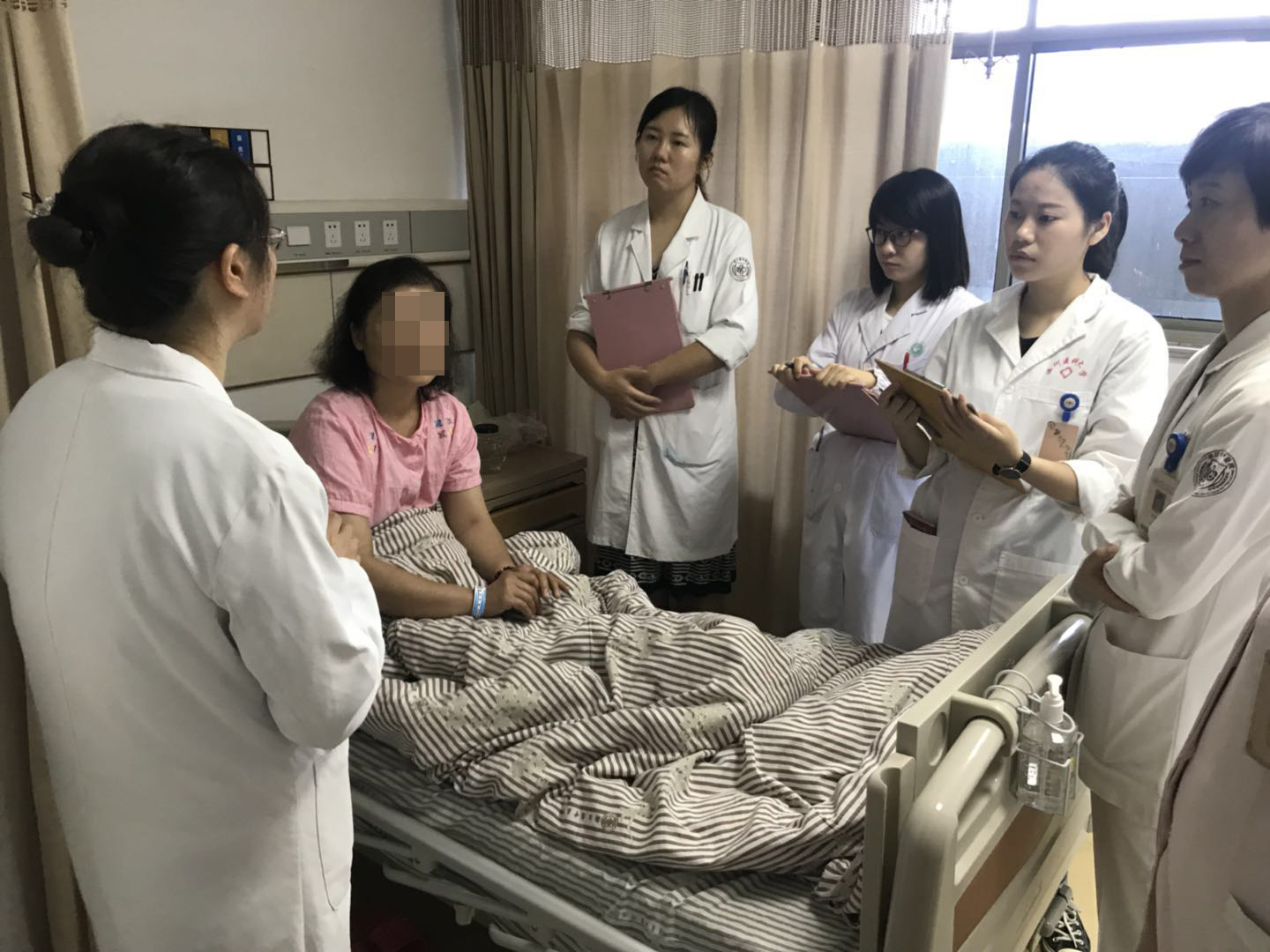乳腺科高秀飞,浙江省中医院乳腺科高秀飞