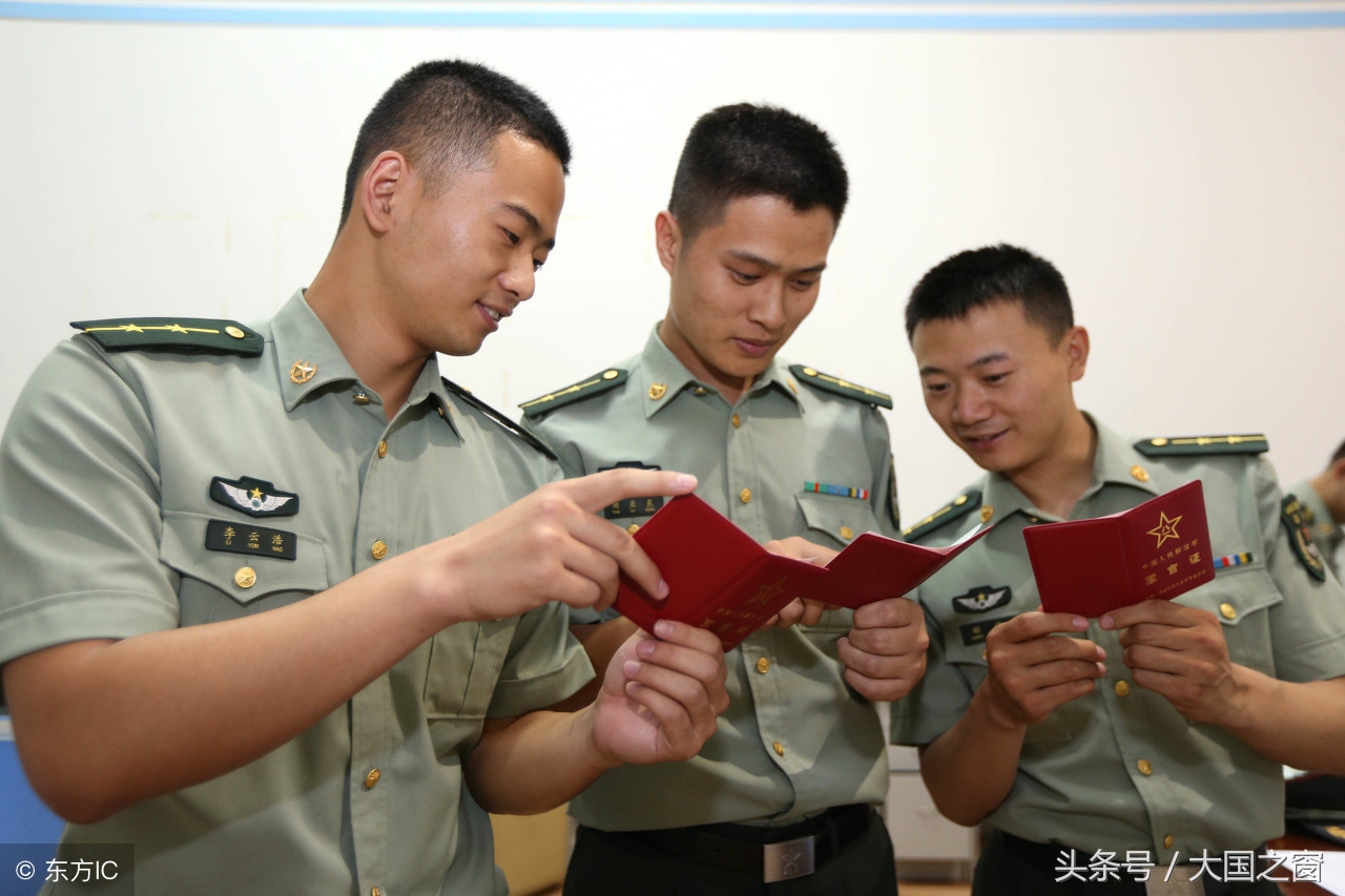 部队基层干部有没有发展前途,军队干到团级干部有多难