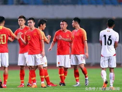 国足不满《西虹市首富》*辱侮**，网友：你们还需要*辱侮**吗？