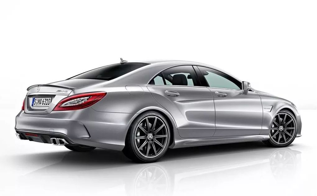 抵押豪车、千金博网红一笑、澳门豪赌……富二代两年败光8000万元,诈骗1.7亿元