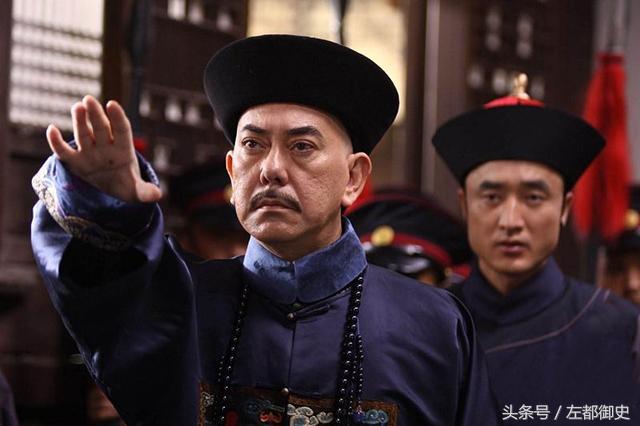 将军陷害巡抚皇上降旨问罪,师爷说别怕,给你八个字定能反败为胜