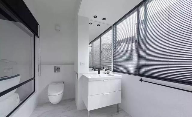 马桶怎么移位又不破坏防水层,马桶可以短距离移位置吗