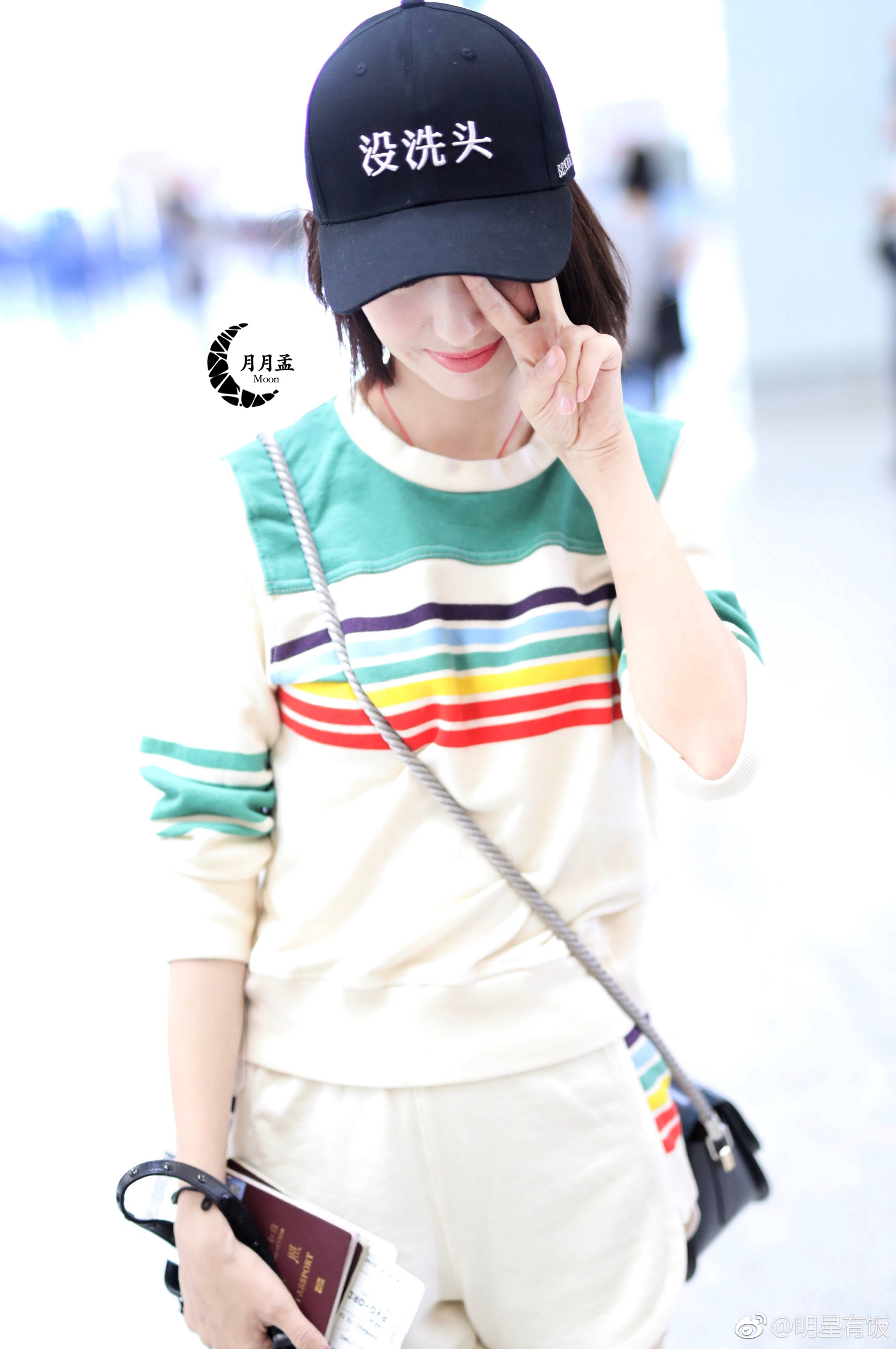 明星机场照穿衣搭配,明星冬季机场穿衣搭配