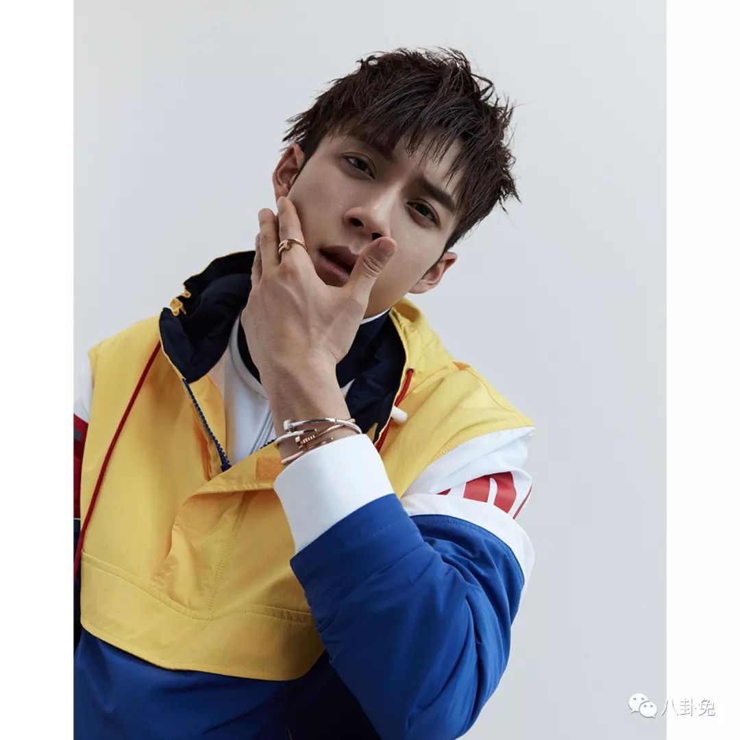 卡地亚手镯钉子和经典款对比,卡地亚钉子手镯保值吗