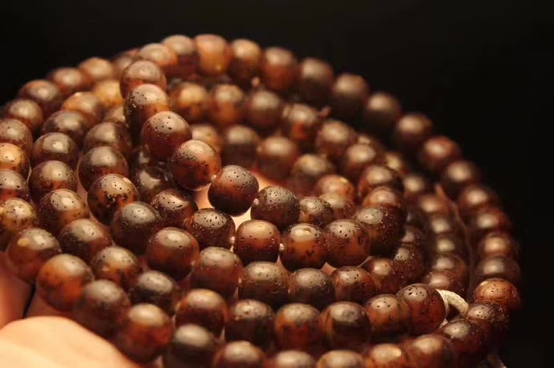 玉化奶奶灰果冻星月菩提,玉化果冻星月菩提是天然的么