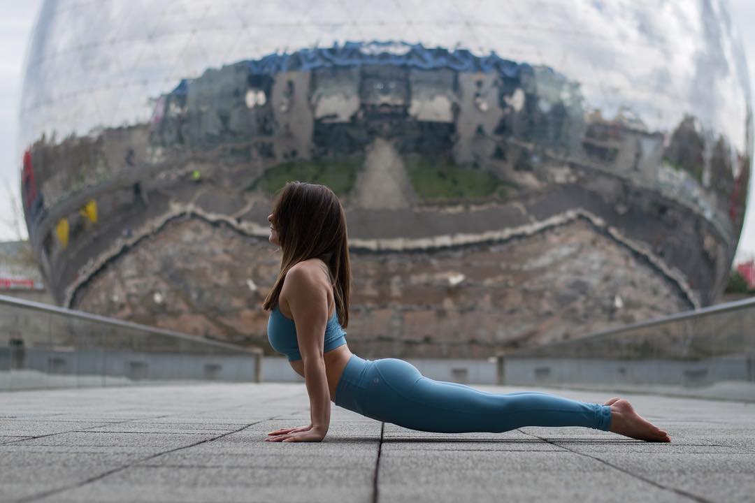 怎么把腰部的肉变得紧实,女生如何让腰柔软