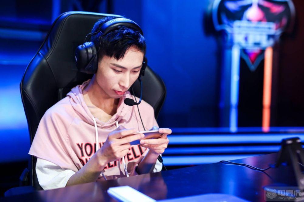 梦泪直播透露下赛季,梦泪直播回应xyg