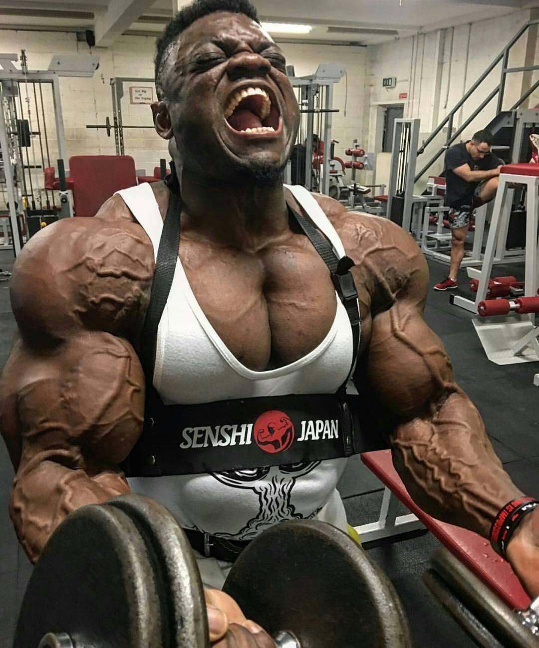 肩练得不够圆,肩有点难练