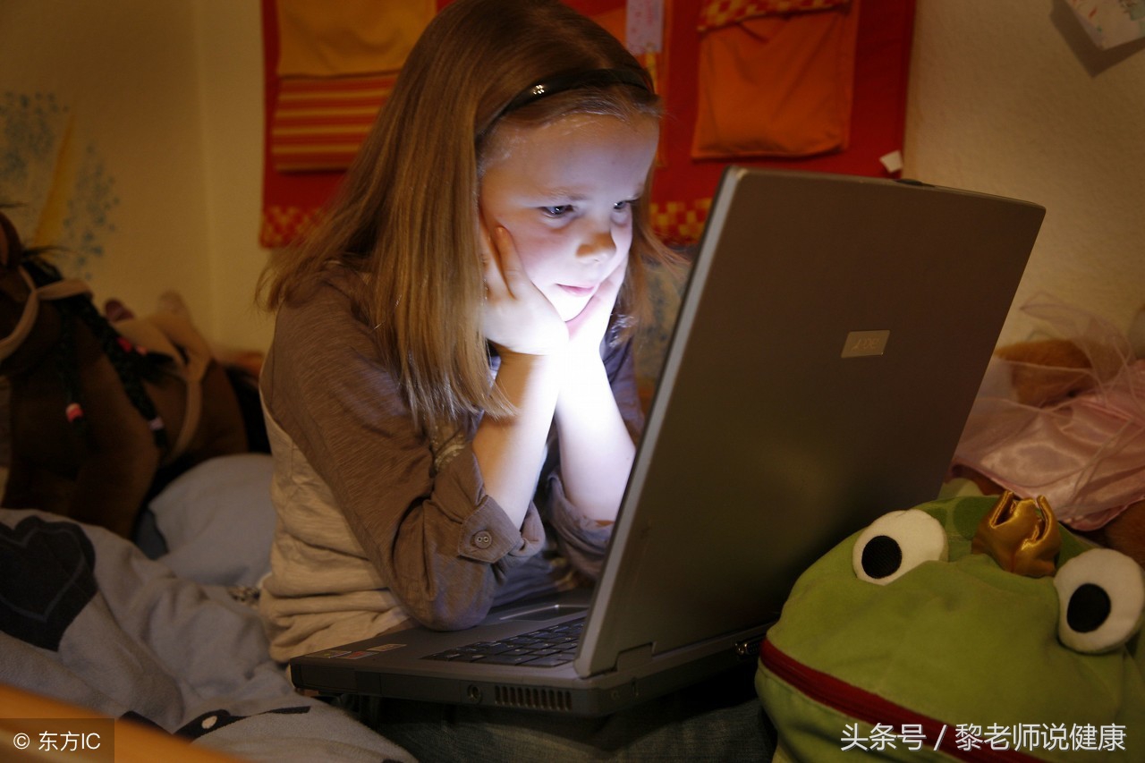 脸上长痘怎样排毒最有效的方法,脸上出油长痘痘用什么药祛痘