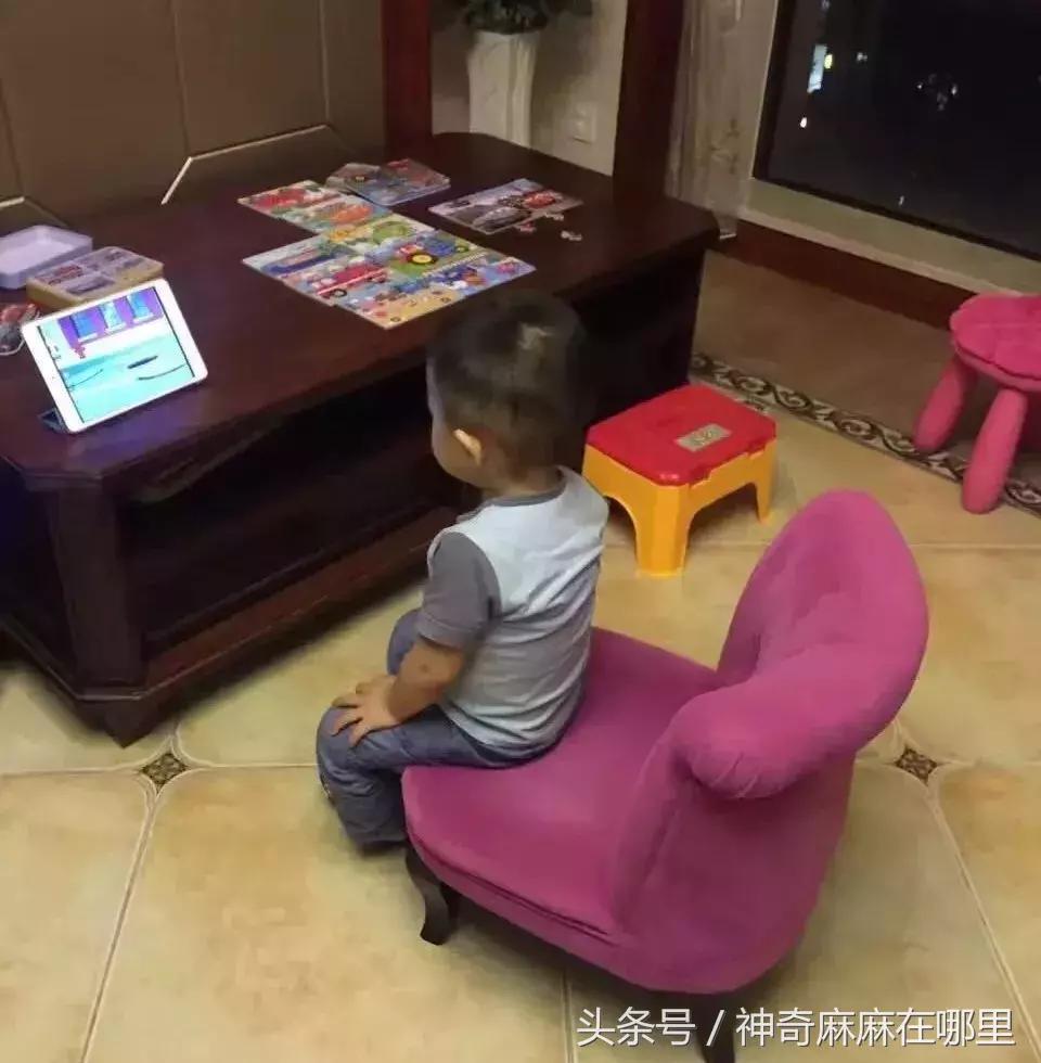 怎么知道宝宝近视远视,宝宝眼睛一大一小是不是近视了