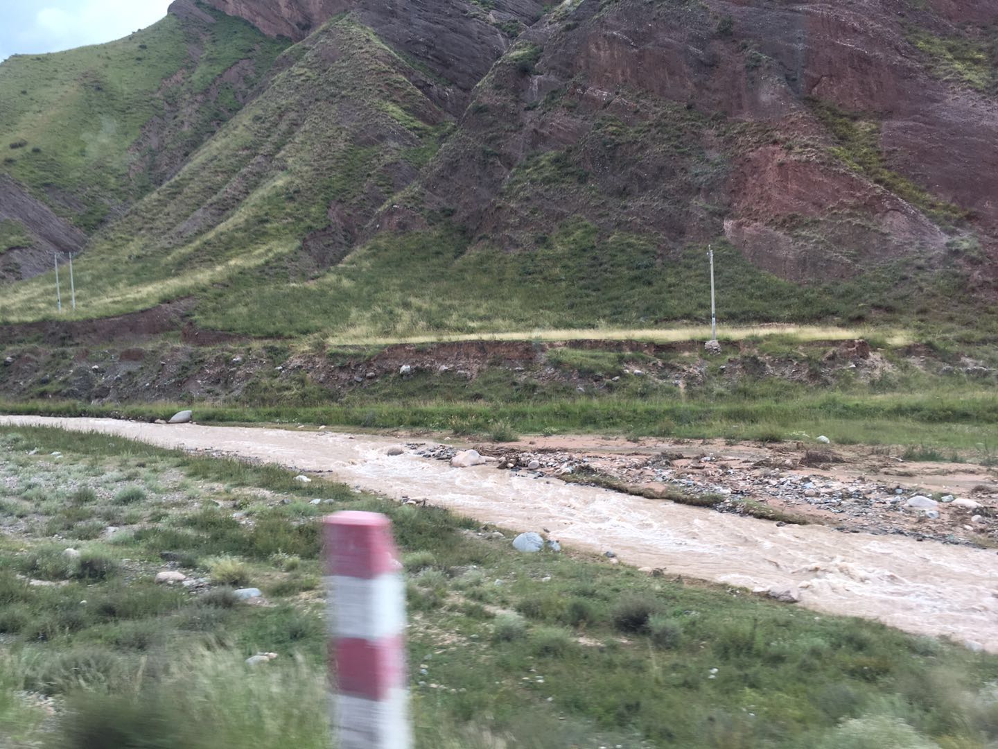 80岁老夫妻自驾游世界各地,湖南80后夫妻自驾环游全国