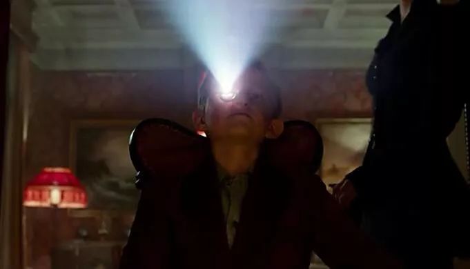 人肉条形码丨我们接受着自己的隐私被不断入侵，并甘之如饴