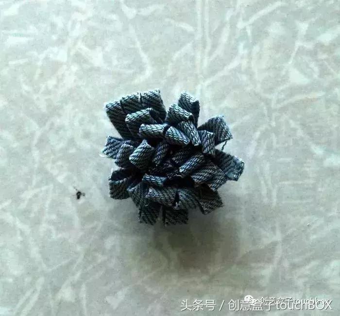 牛仔裤太大怎么办改造小妙招,旧牛仔裤别丢了改造一下好实用