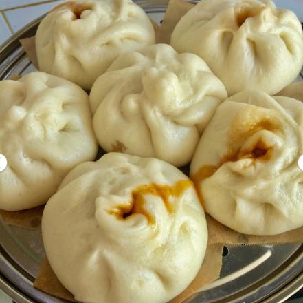 广东早茶四大天王之一叉烧包做法,广式经典早茶牛油果酥皮叉烧包