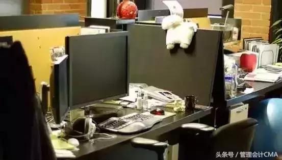 财务人员为何效率高,财务人员的办公桌很乱吗