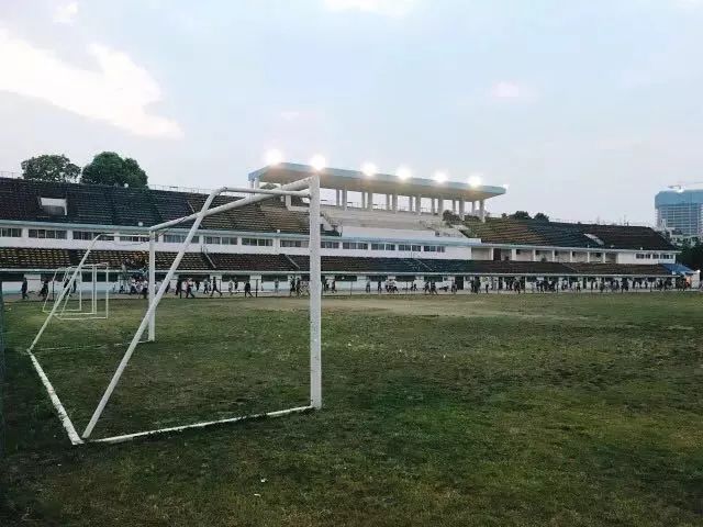 成都的耍家，一代有一代的主场