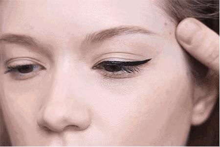 方脸明星舒淇眼线,舒淇蓝色眼妆