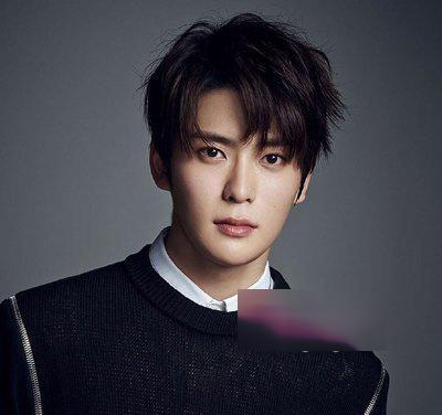 亚洲男士侧分刘海,刘海发型男生二八侧分怎么吹