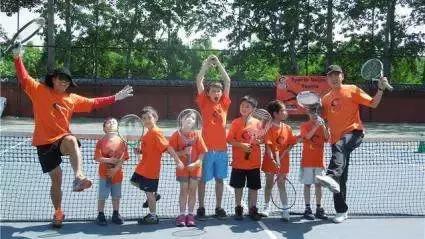 网球初学者如何练好打网球,网球的技巧视频教程