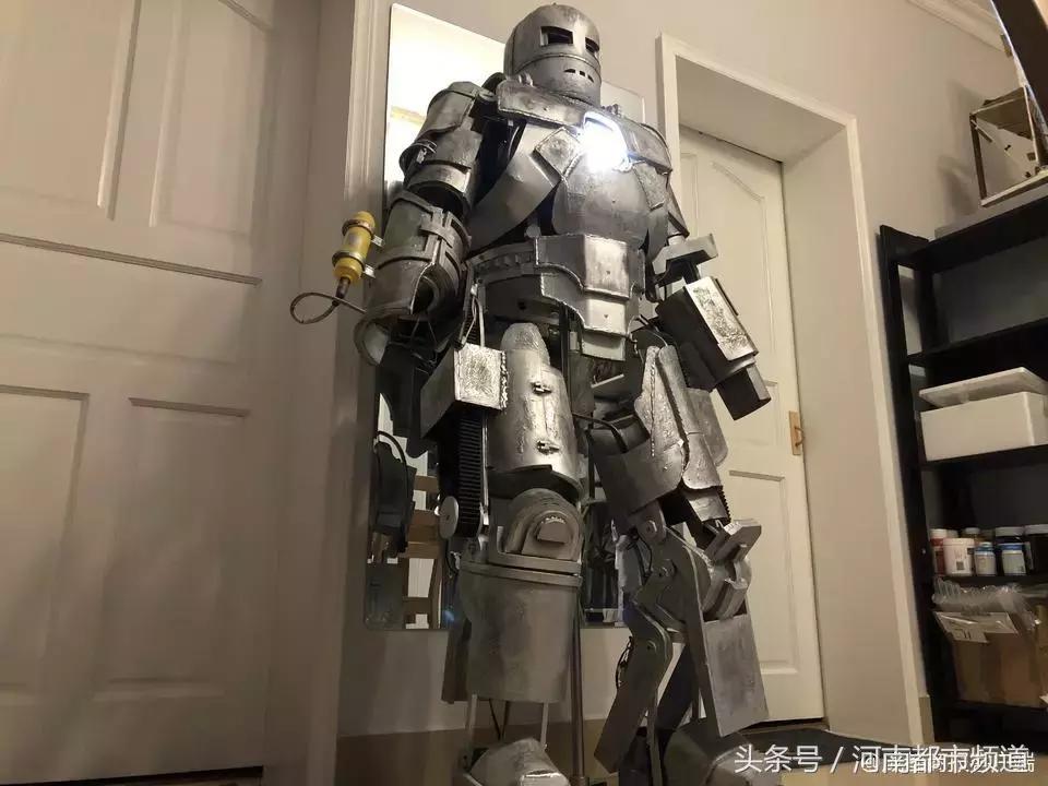 燃!成都小伙花400小时手工打造“钢铁侠”战衣,机械感爆棚!