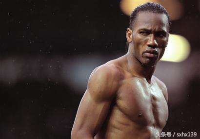 足球比赛阵型是决定什么的形式,足球有哪些阵型与规则